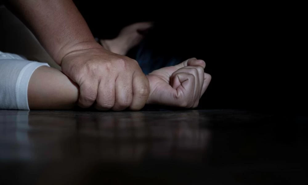Αυστραλία: Άνδρας βασάνιζε και βίαζε νεαρή για τρεις εβδομάδες